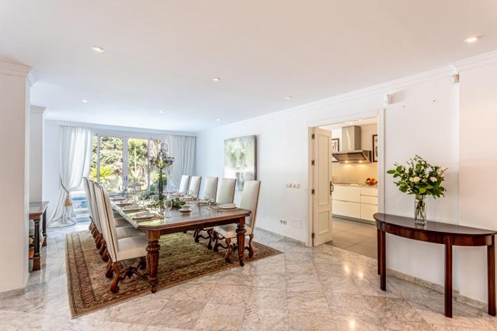 Casa en venta en Marbella photo 0
