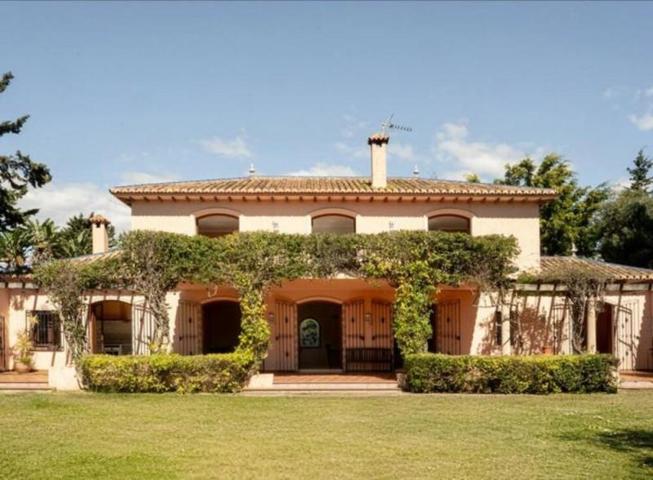 Chalet en venta en Estepona, Estepona East - Paraiso Barronal photo 0
