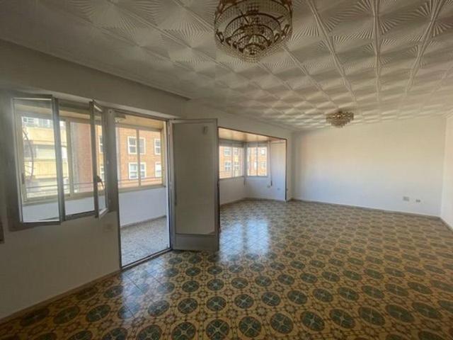 Piso en venta en Alicante, L'Alacantí photo 0
