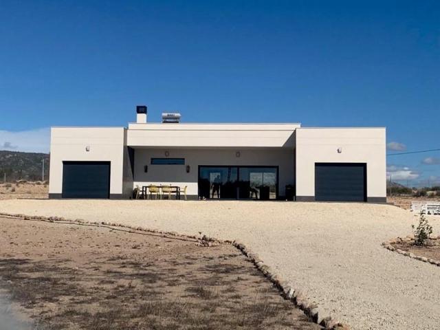 Chalet en venta en Pinoso, Pinoso photo 0
