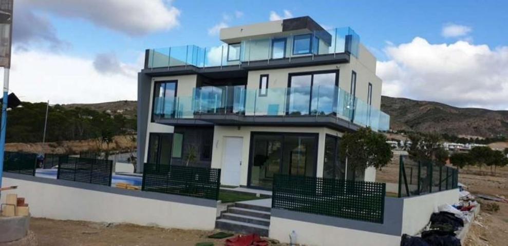 Chalet en venta en Finestrat, Finestrat photo 0