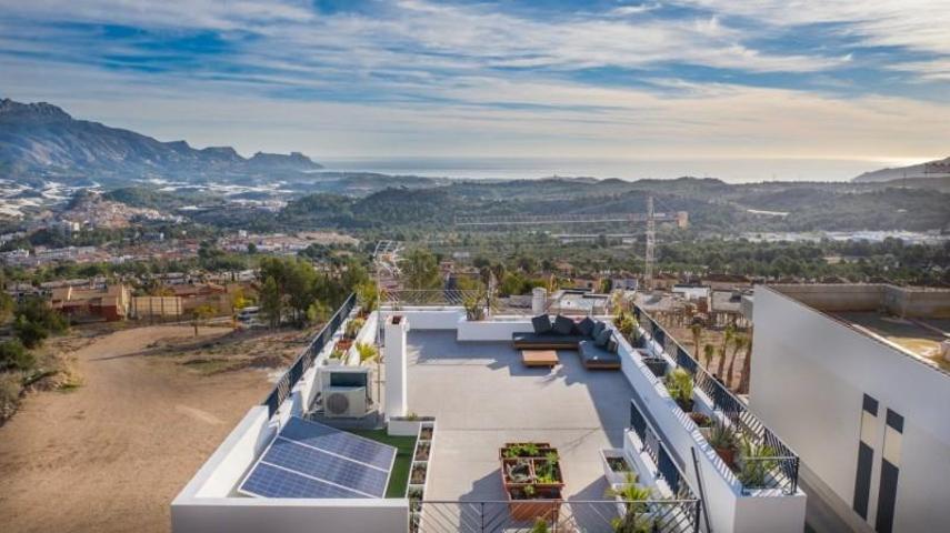 Chalet en venta en Polop, Urbanizaciones photo 0