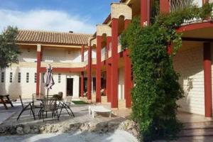 Casa con terreno en venta en Yecla photo 0