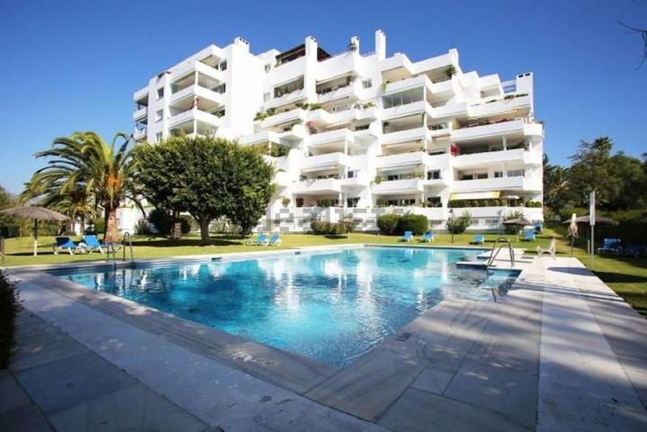 Apartamento en venta en Marbella, Costa del Sol photo 0