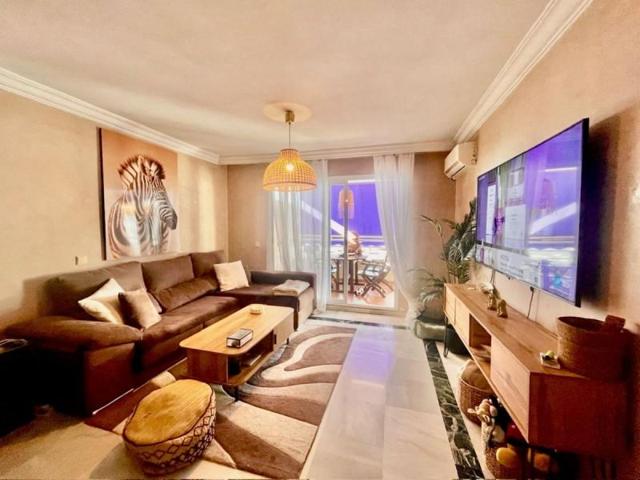 Apartamento en venta en Marbella, Costa del Sol photo 0