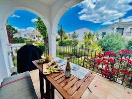 Apartamento en venta en El Paraíso, Costa del Sol photo 0