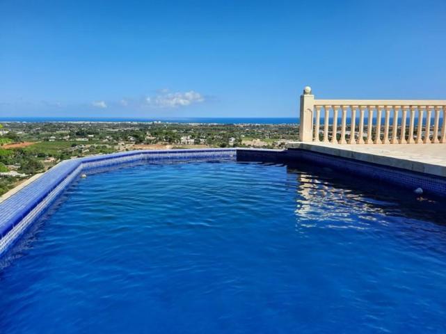 Chalet en venta en Denia, La Sella photo 0