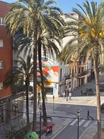 Edificio en venta en Valencia, Valencia photo 0