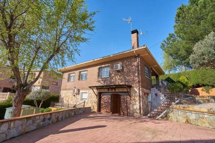 Chalet en venta en Móstoles, Coimbra - Guadarrama photo 0