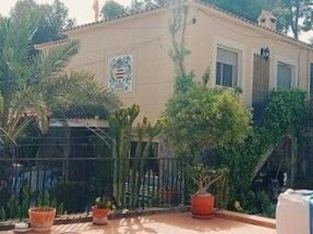 Chalet en venta en El Campello, L'Alacantí photo 0