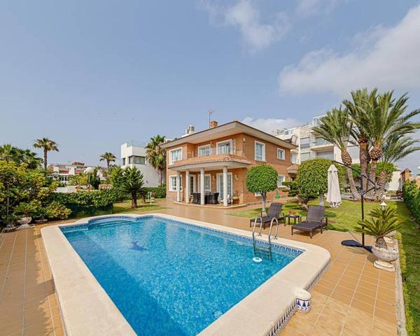 Chalet en venta en Torrevieja, La veleta photo 0