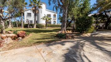 Chalet en venta en Denia, LM HASTA KM.3, 1ª LINEA photo 0