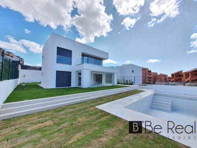 Chalet en venta en Manilva, Calle del Jade, 29692 photo 0
