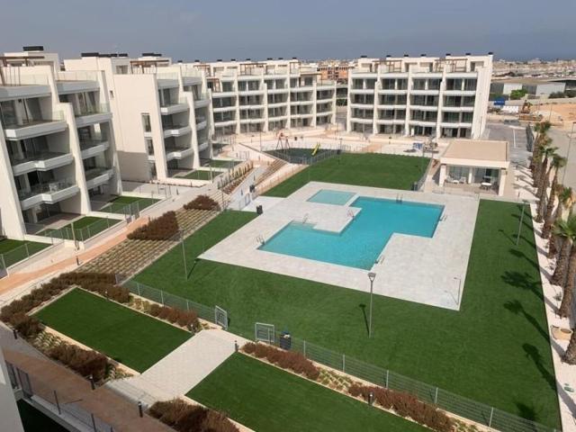 Aticos en venta en Orihuela Costa, Villamartin photo 0