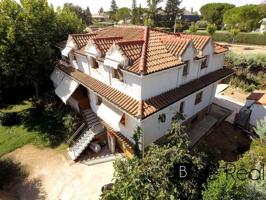 Chalet en venta en Valdemorillo, Cerro Alarcón photo 0