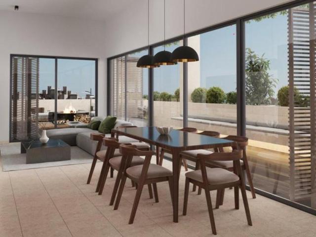 Apartamento en venta en Estepona, Estepona East - New Golden Mile photo 0