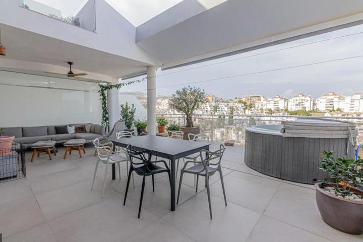 Atico Duplex en venta en Benalmádena, Avda. De las Palmeras photo 0