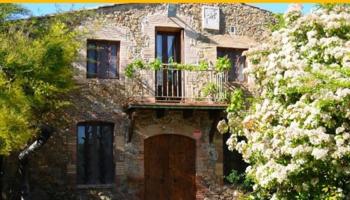 Edificio en venta en Terrades, Pueblo photo 0