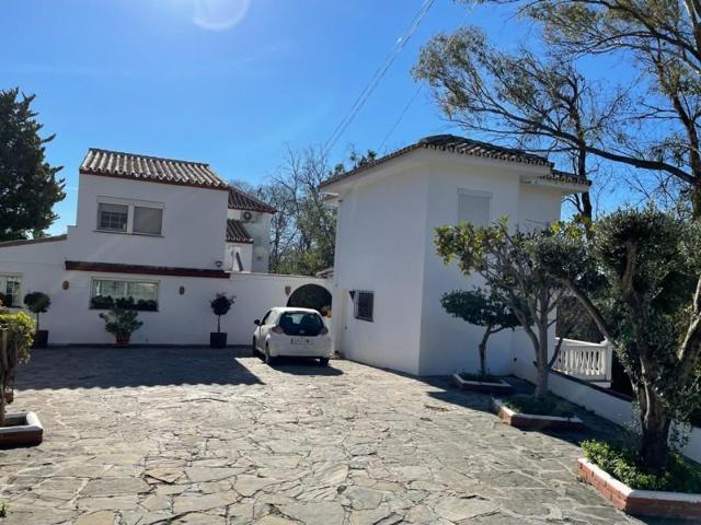 Chalet en venta en Benalmádena, Gamonal photo 0