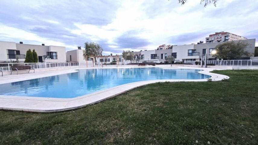 Casa en alquiler en Godella, Campolivar photo 0