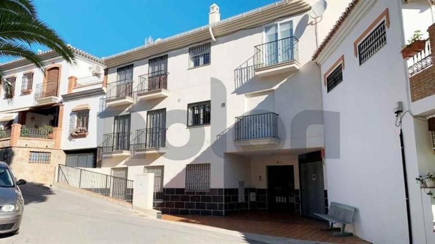 Garaje en venta en Alora, Valle de Guadalhorce photo 0