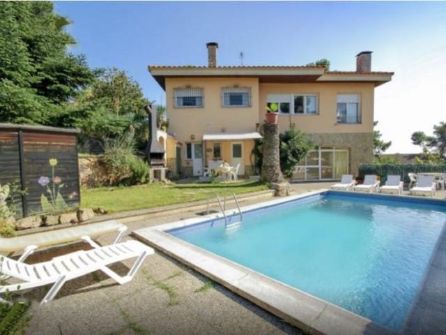 Casa en venta en Lloret de Mar photo 0