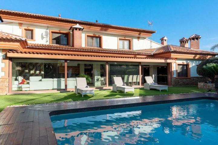 Chalet en venta en Calpe, Urbanizaciones photo 0