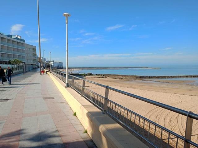 Piso en alquiler en Chipiona, Cruz del Mar photo 0
