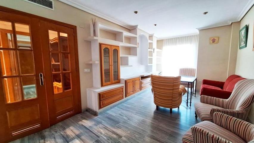 Piso en venta en Córdoba, Avenida de América photo 0