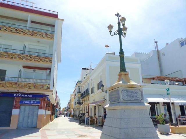Piso en venta en Chipiona, Playa Cruz del Mar photo 0
