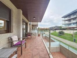 Piso en venta en Sanxenxo, Salnés photo 0