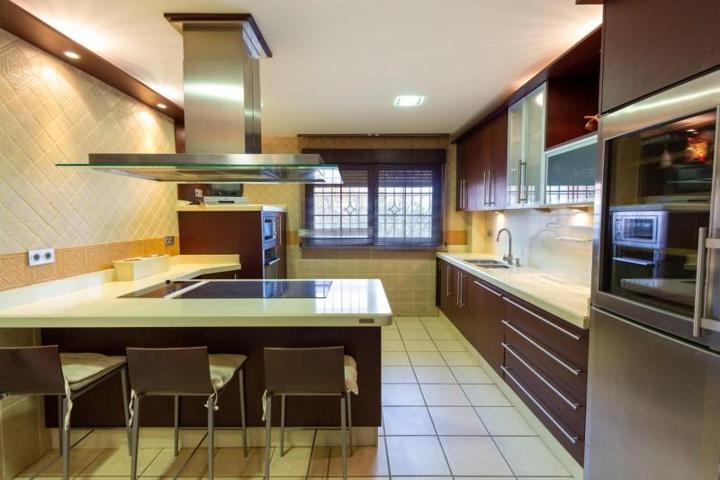 Chalet en venta en Dílar, CAÑADAS DEL PARQUE photo 0