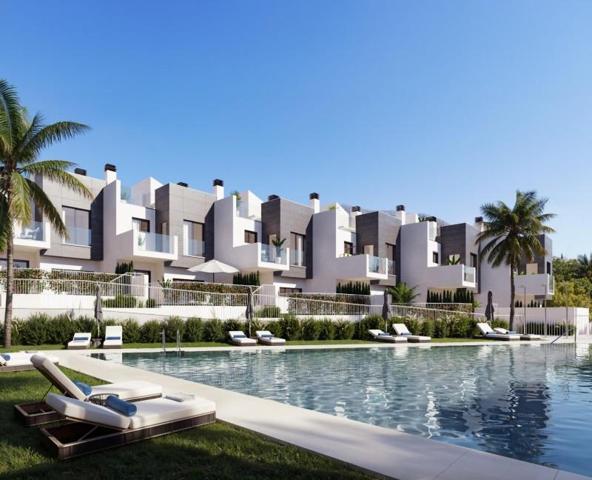 Chalet en venta en Fuengirola, Carvajal photo 0