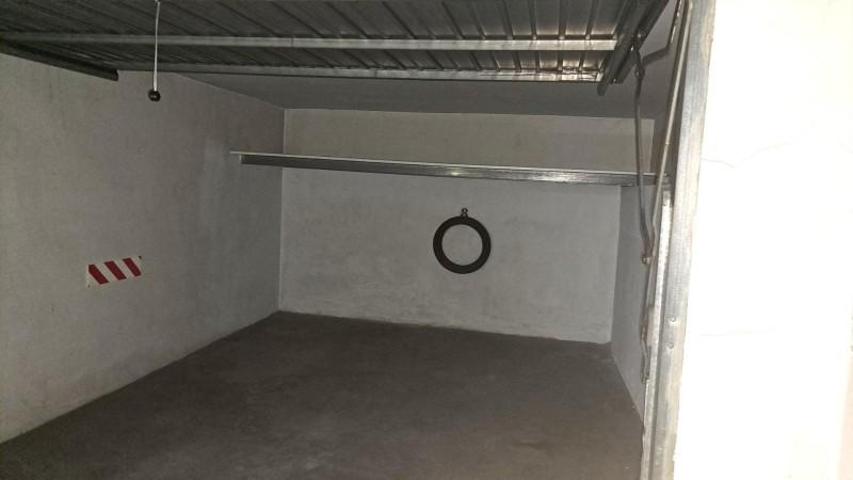 Garaje en alquiler en Carcaixent, Germanies photo 0