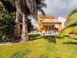 Chalet en venta en Alcalá de Guadaira, Oromana photo 0