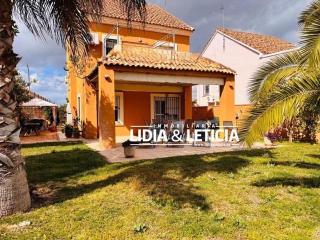 Chalet en venta en Alcalá de Guadaira, Oromana photo 0