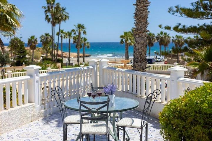 Chalet en venta en Orihuela Costa, Playa Flamenca photo 0