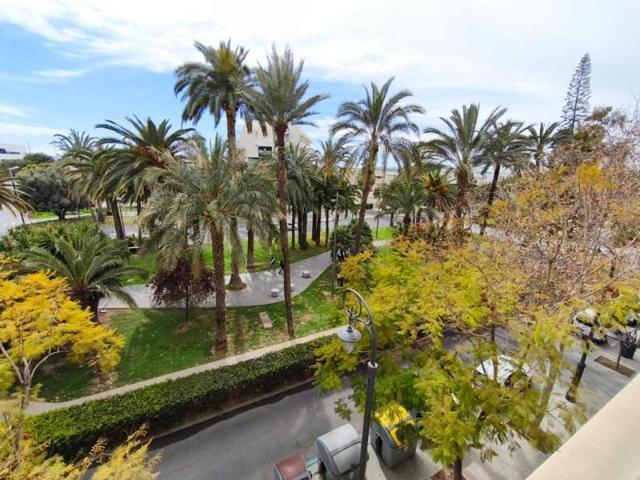 Piso en venta en Alicante, Avenida de Ramón y Cajal, 03003 photo 0