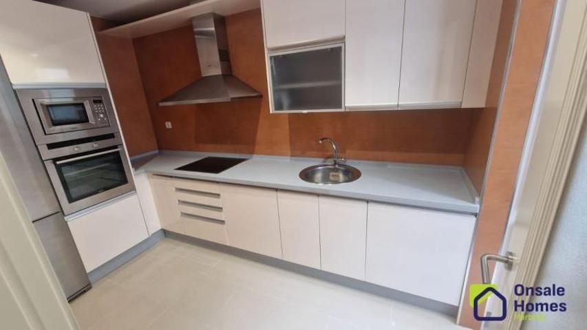 Piso en venta en Marbella, Costa del Sol Occidental-Área de Marbella photo 0