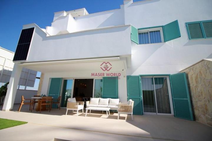 Bungalow en venta en Pilar de la Horadada, La Torre de la Horadada photo 0