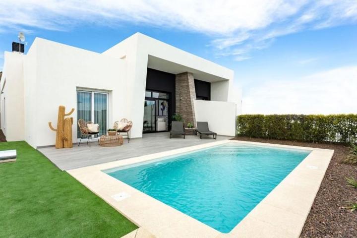 Bungalow en venta en Algorfa, Comunidad valenciana photo 0