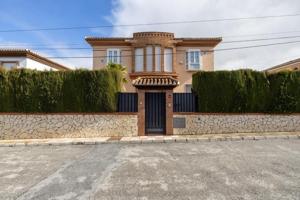 Chalet en venta en Cúllar Vega, El ventorrillo 1 photo 0