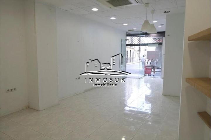 Local comercial en alquiler en Lucena, Lucena photo 0