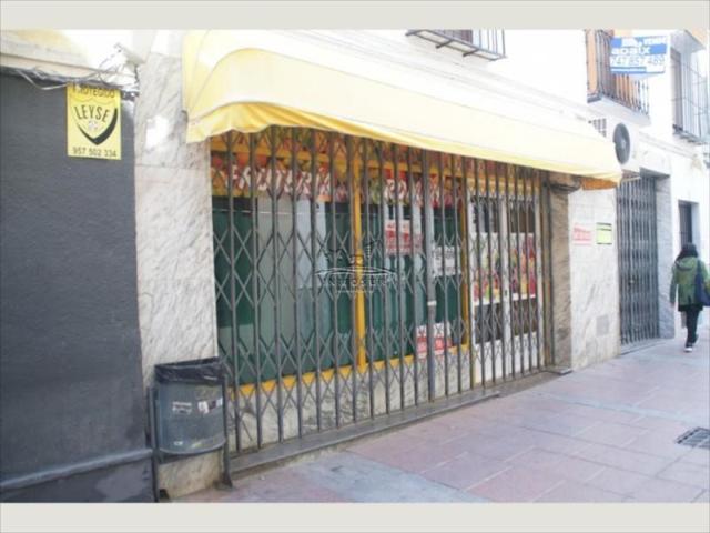 Local comercial en alquiler en Lucena, Lucena photo 0