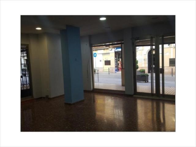 Local comercial en alquiler en Lucena, Lucena photo 0