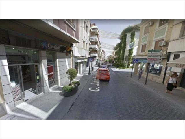 Local comercial en alquiler en Lucena, Lucena photo 0