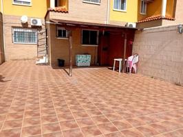 Chalet en venta en Poblete photo 0