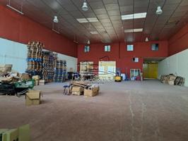Nave industrial en venta en Lucena, Lucena photo 0
