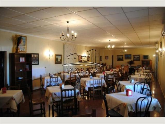 Local comercial en venta en Lucena, Lucena photo 0