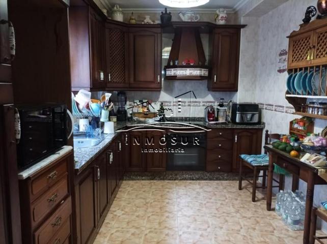 Casa en venta en Lucena, Lucena photo 0